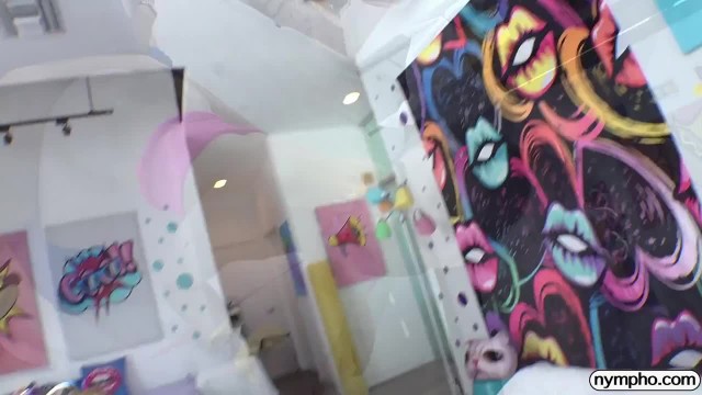 Глубочайшая пизда плоскогрудой